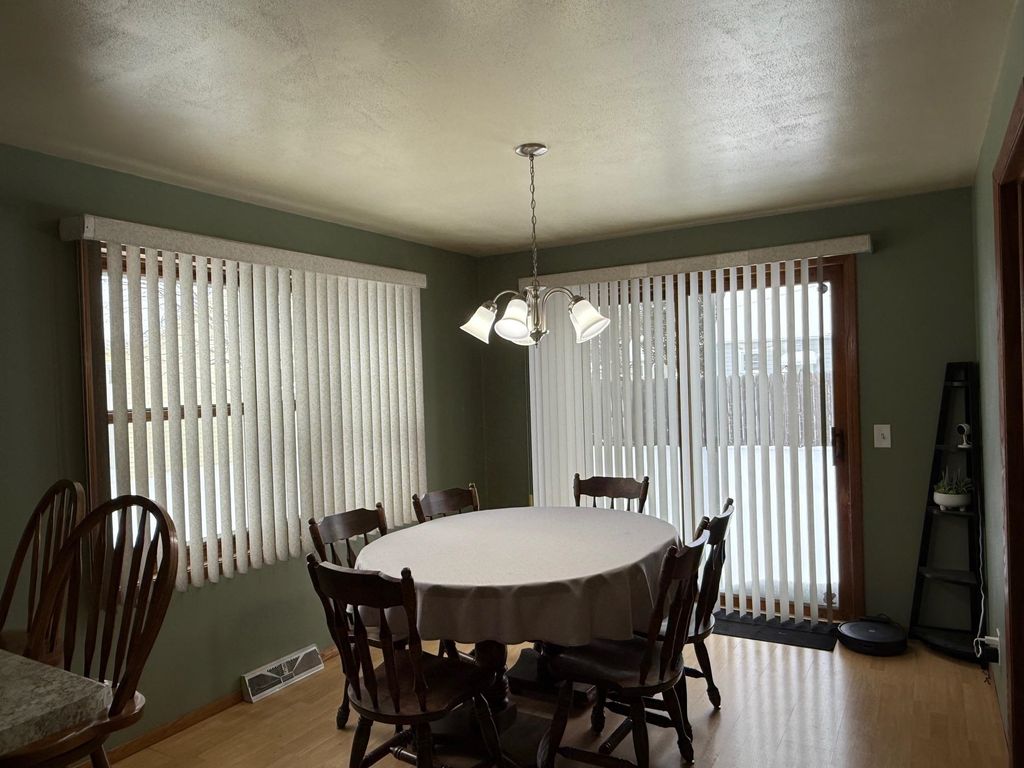 Photo of 397 GARDNERS ROW Street, APPLETON, WI 54915 (MLS # 50319119)