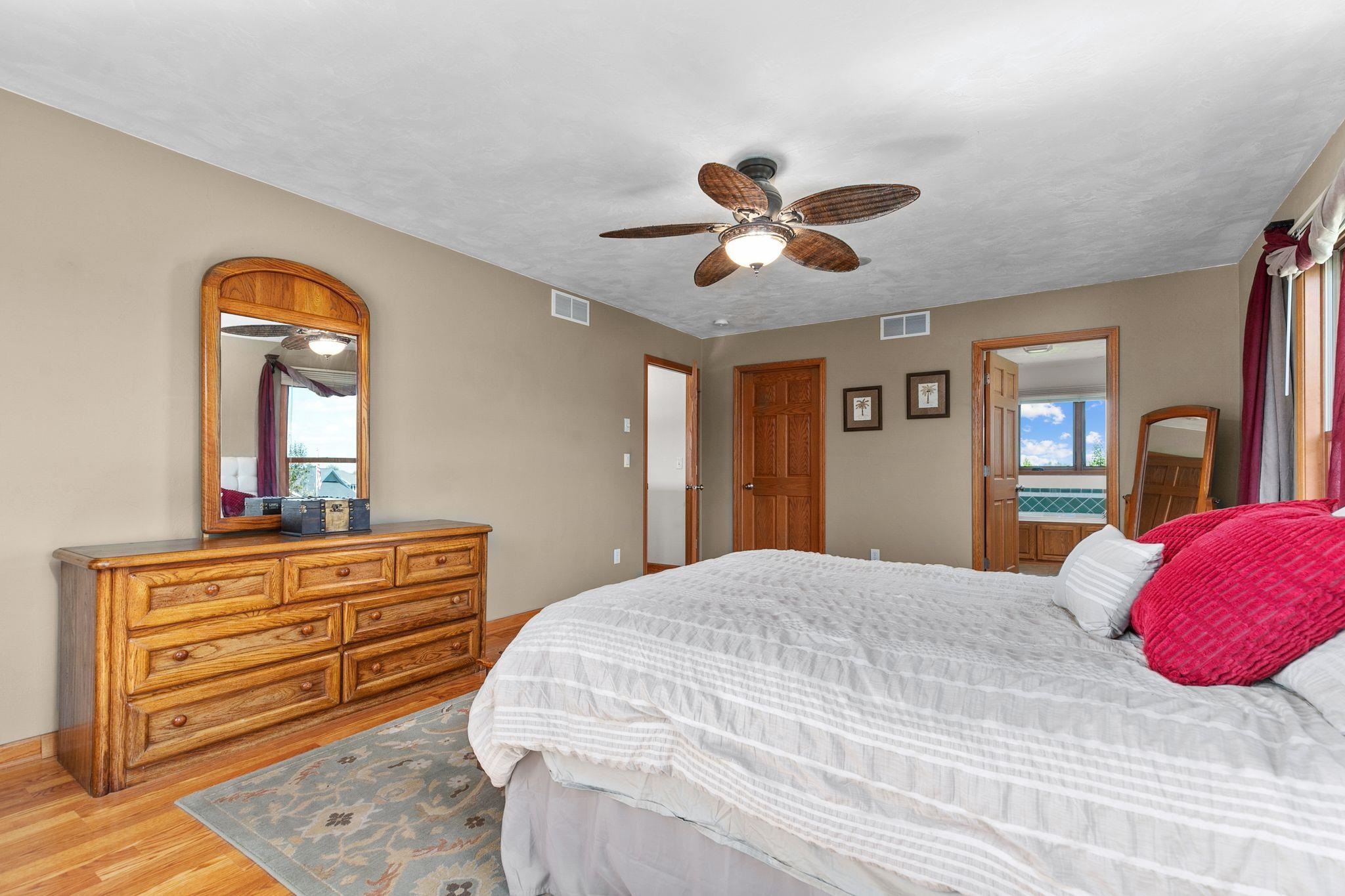 Sherwood, Wisconsin 54169, United States, 5 Bedrooms Bedrooms, ,5 BathroomsBathrooms,Residential,Active,192091