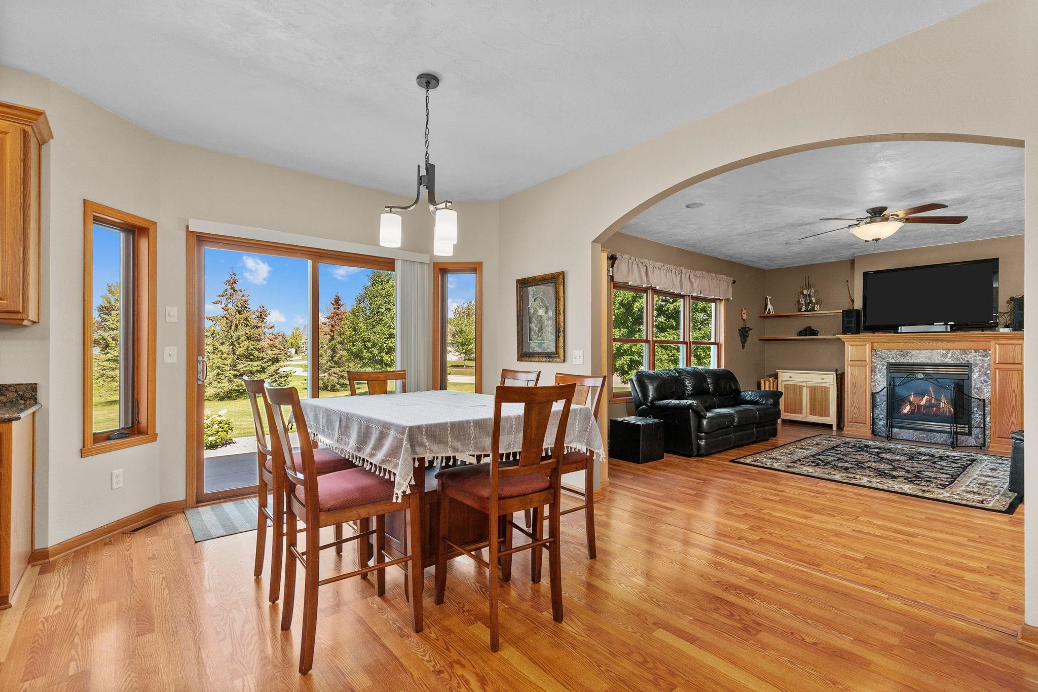 Sherwood, Wisconsin 54169, United States, 5 Bedrooms Bedrooms, ,5 BathroomsBathrooms,Residential,Active,192091