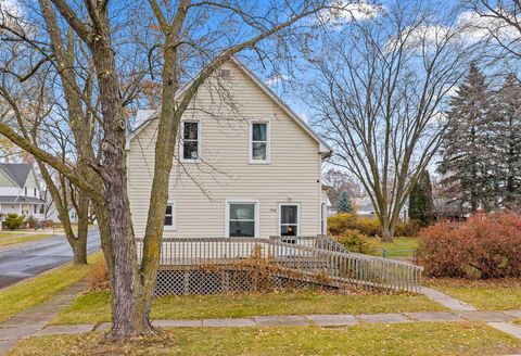 Photo of 406 OAK Street, LUXEMBURG, WI 54217 (MLS # 50318689)