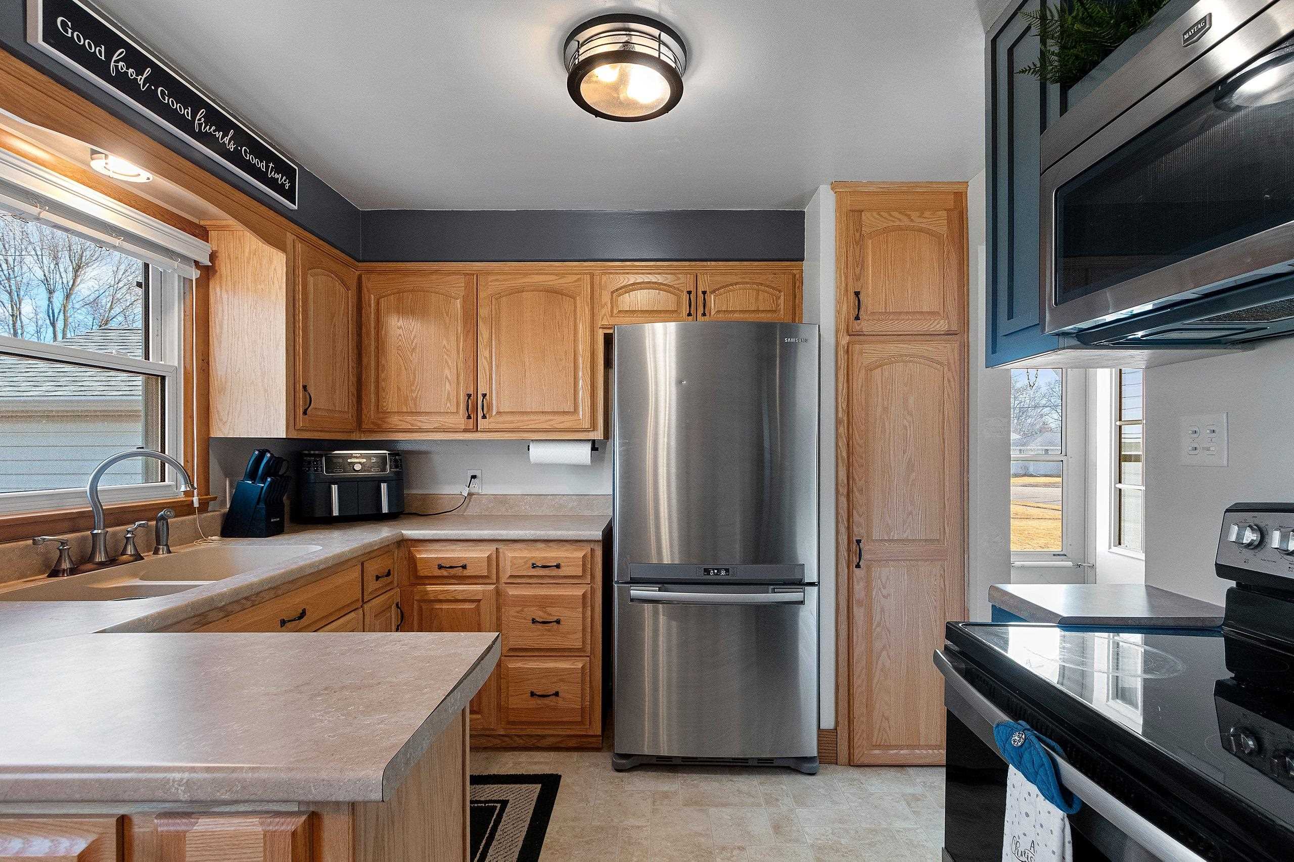 1242 LANGLADE Avenue