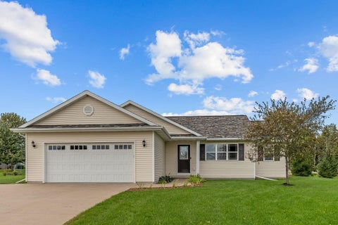 Photo of W6098 SHERWOOD POINT Drive, GREENVILLE, WI 54942 (MLS # 50333061)
