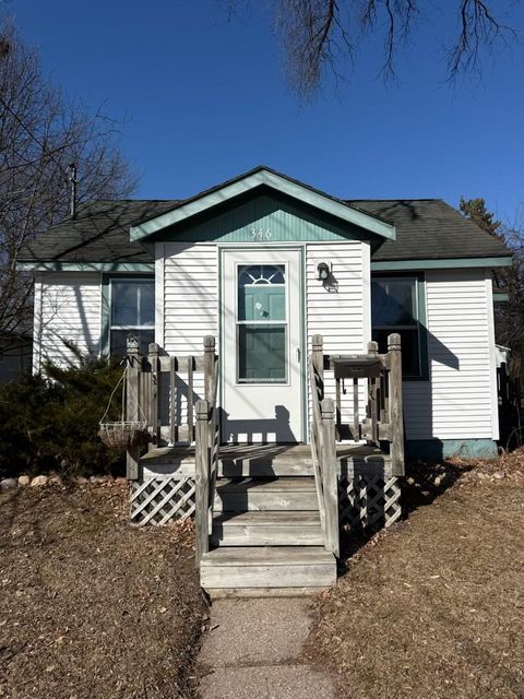 Photo of 346 NORTH Street, WAUPACA, WI 54981 (MLS # 50321792)