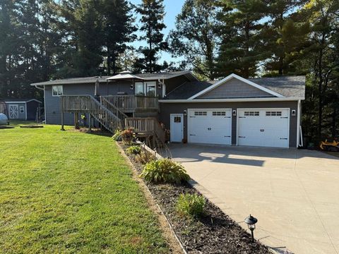 Photo of N10939 YAEGER Road, CLINTONVILLE, WI 54929 (MLS # 50315201)