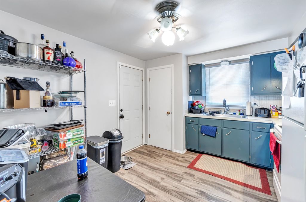 Photo of 708 N FERNMEADOW Drive, APPLETON, WI 54915 (MLS # 50321053)