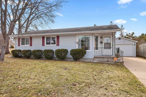 Photo of 1914 LILAC Lane, GREEN BAY, WI 54302 (MLS # 50323039)