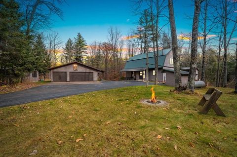 Photo of 14754 N MCCOMB LAKE Lane, MOUNTAIN, WI 54149 (MLS # 50317942)