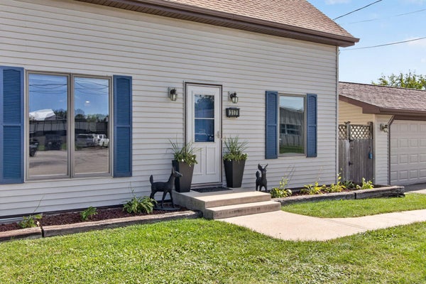 317 S 5TH AVE, WINNECONNE, WI 54986 - Image e3569e64f55c7cdb3c2e2bd9f989e497/932071268