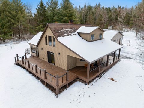 Photo of 155030 PINE BLUFF Road, WAUSAU, WI 54403 (MLS # 50323219)