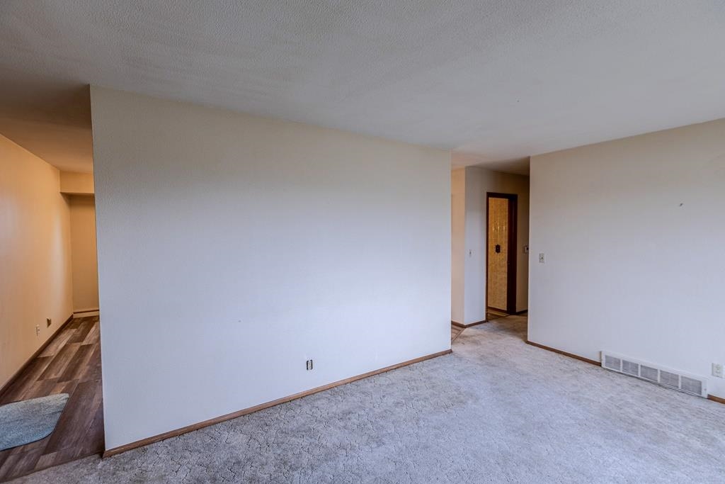 Collins, Wisconsin 54207, United States, 3 Bedrooms Bedrooms, ,1 BathroomBathrooms,Residential,Active,98902