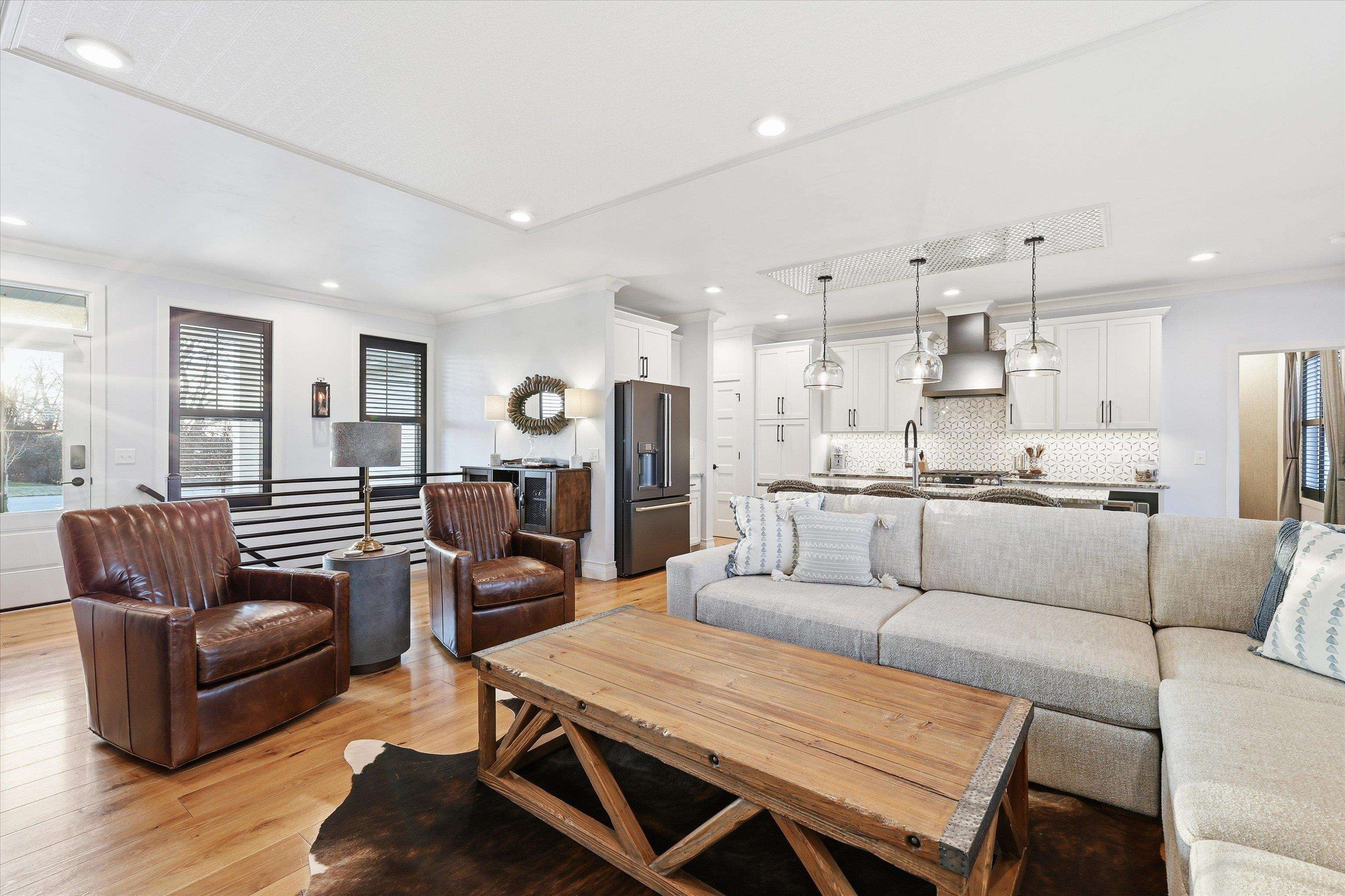 N1200 FORSYTH Parkway