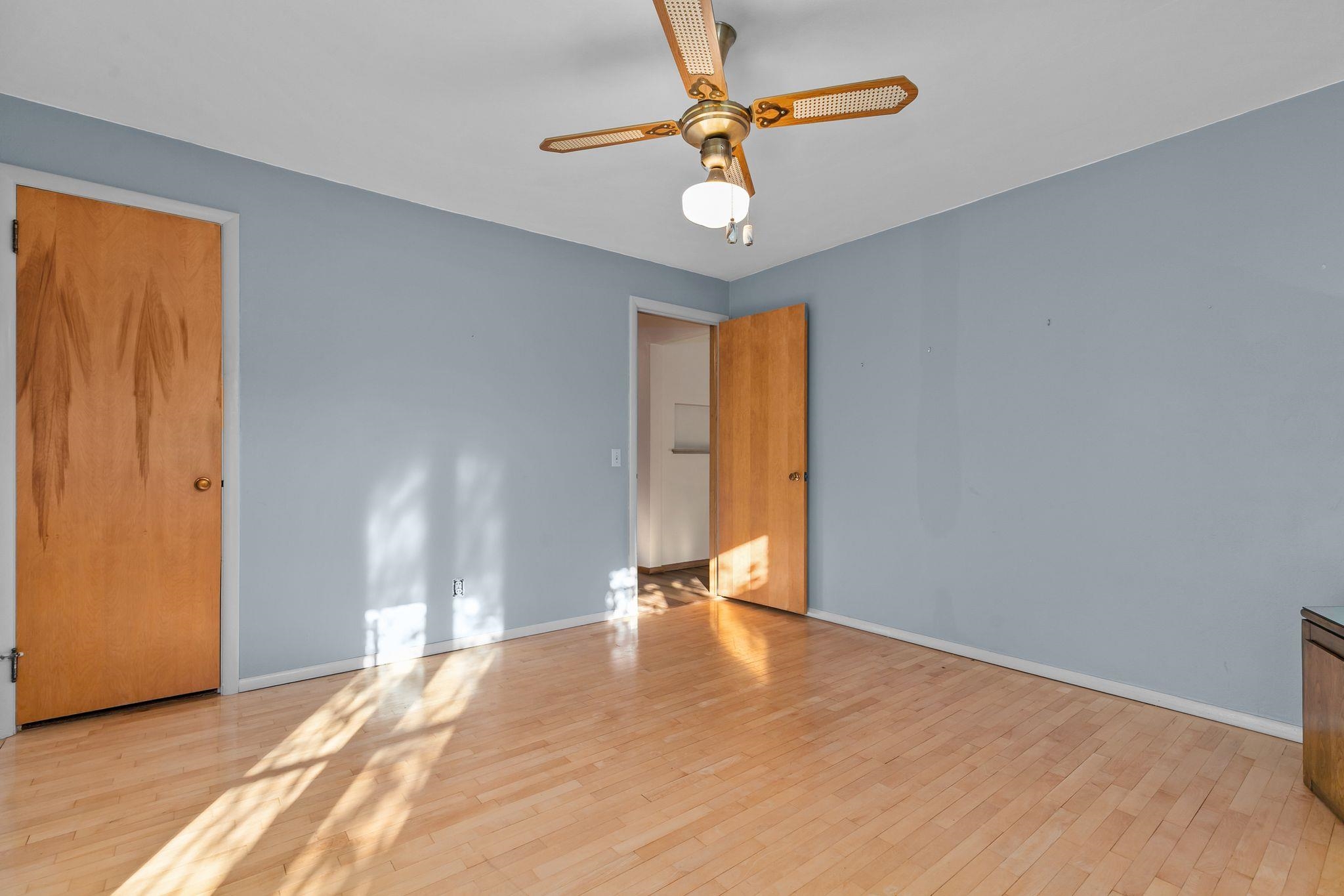 Appleton, Wisconsin 54915, United States, 4 Bedrooms Bedrooms, ,1 BathroomBathrooms,Residential,Active,225909