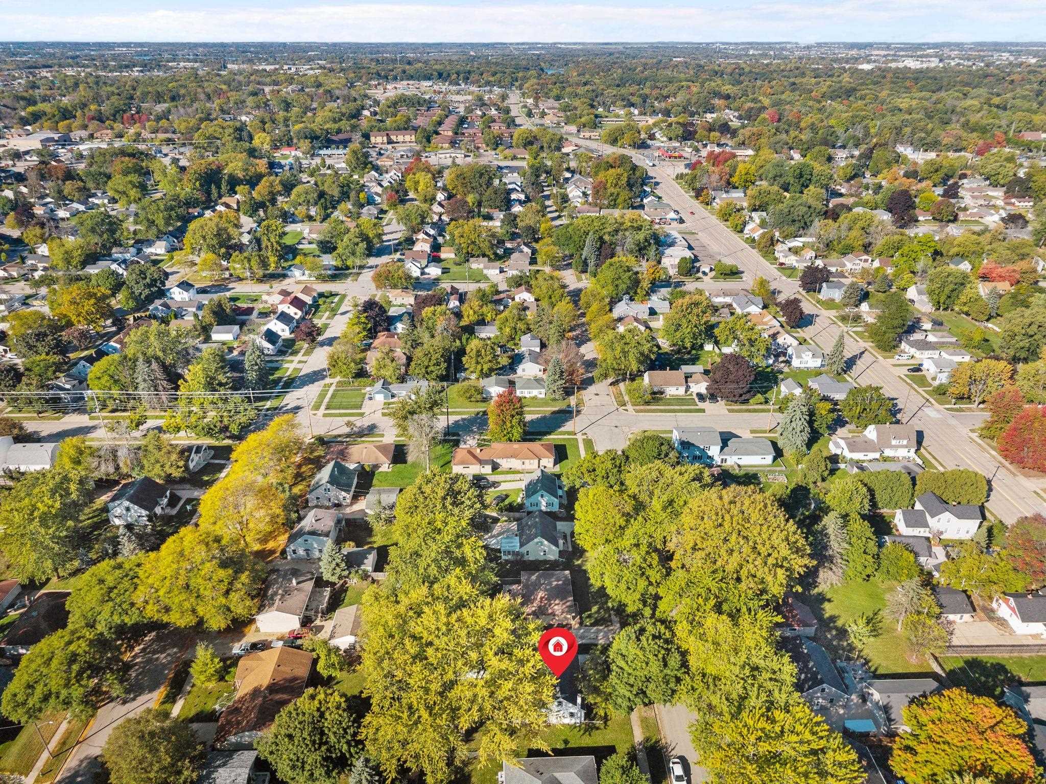 Appleton, Wisconsin 54915, United States, 4 Bedrooms Bedrooms, ,1 BathroomBathrooms,Residential,Active,225909