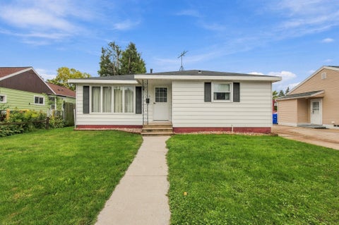 Photo of 1619 HAROLD Street, GREEN BAY, WI 54302 (MLS # 50332844)