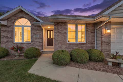Photo of 3429 EAST RIVER Drive, GREEN BAY, WI 54301 (MLS # 50330539)