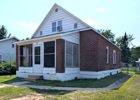 Photo of 811 MAY Street, WAUSAUKEE, WI 54177 (MLS # 50330385)