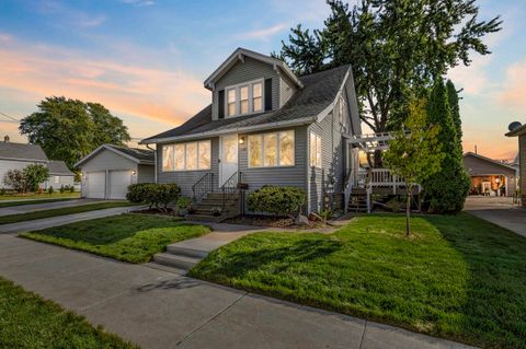 Photo of 1109 ARTHUR Avenue, OSHKOSH, WI 54902 (MLS # 50316039)