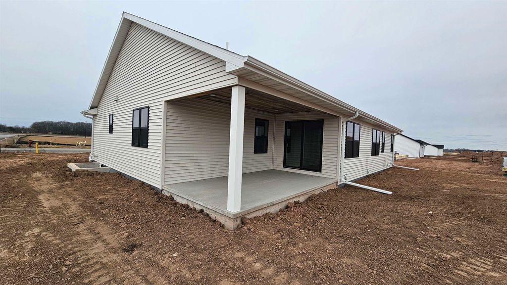 Photo of N9208 HOMESTEAD Lane, APPLETON, WI 54915 (MLS # 50321696)