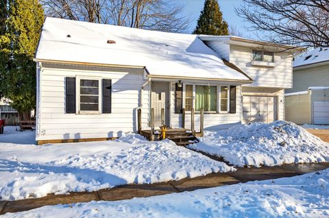Photo of 1106 N DREW Street, APPLETON, WI 54911 (MLS # 50319291)