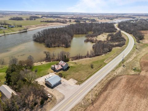 Photo of 3829 LOST DAUPHIN Road, DE PERE, WI 54115 (MLS # 50306809)