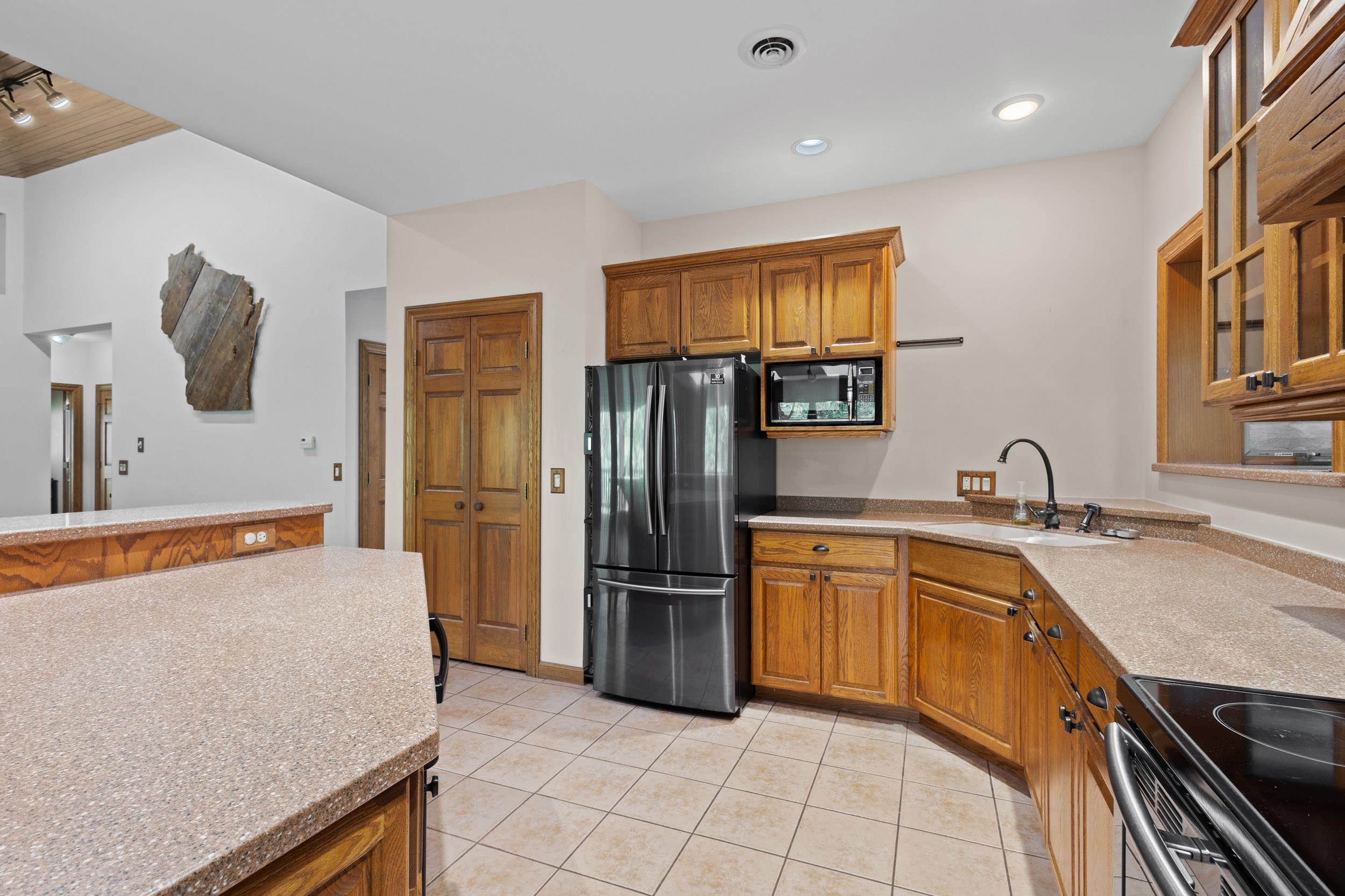 Embarrass, Wisconsin 54933, United States, 4 Bedrooms Bedrooms, ,3 BathroomsBathrooms,Residential,Active,223983