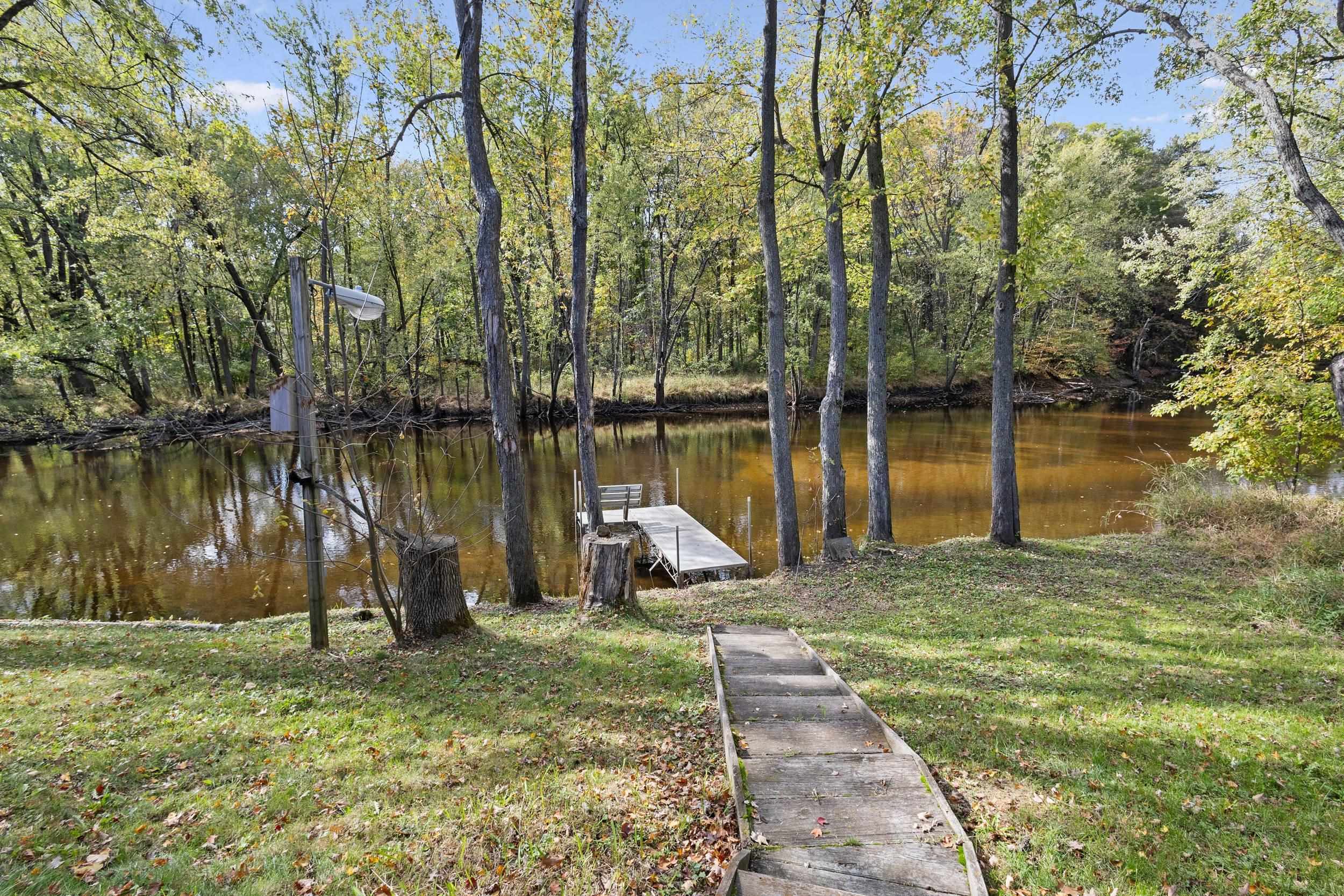 Embarrass, Wisconsin 54933, United States, 4 Bedrooms Bedrooms, ,3 BathroomsBathrooms,Residential,Active,223983