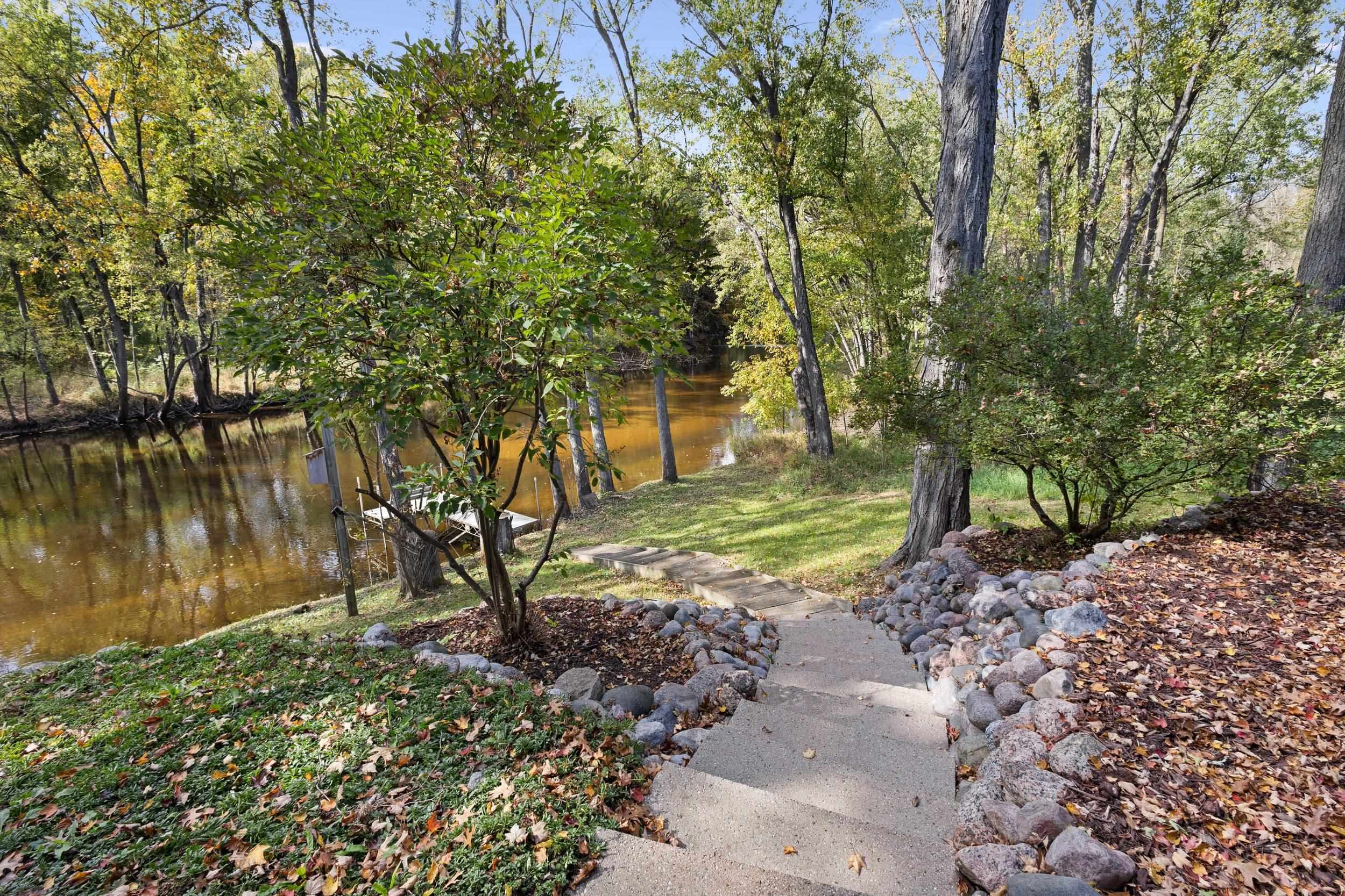 Embarrass, Wisconsin 54933, United States, 4 Bedrooms Bedrooms, ,3 BathroomsBathrooms,Residential,Active,223983