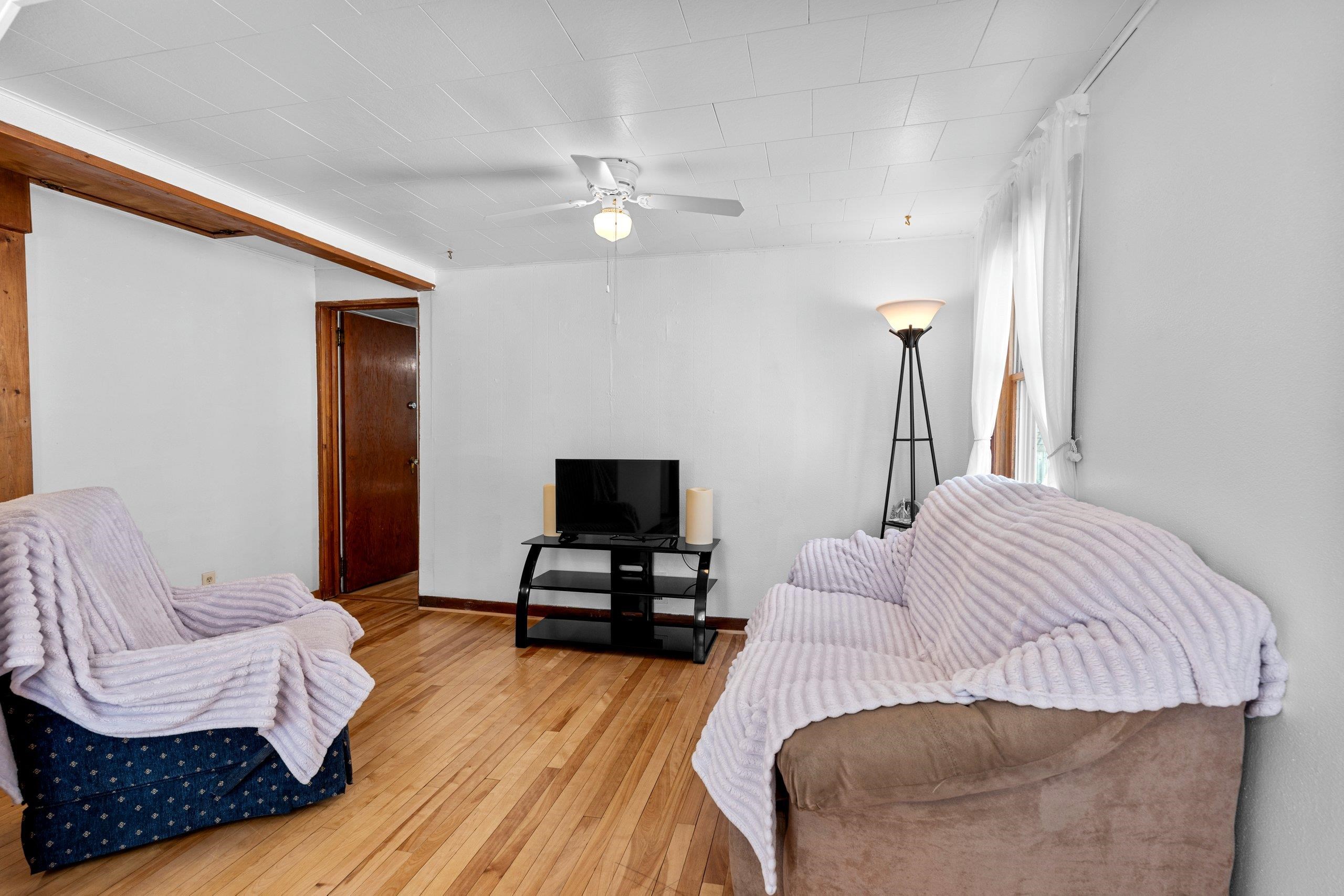 Shawano, Wisconsin 54166, United States, 2 Bedrooms Bedrooms, ,1 BathroomBathrooms,Residential,Active,126729