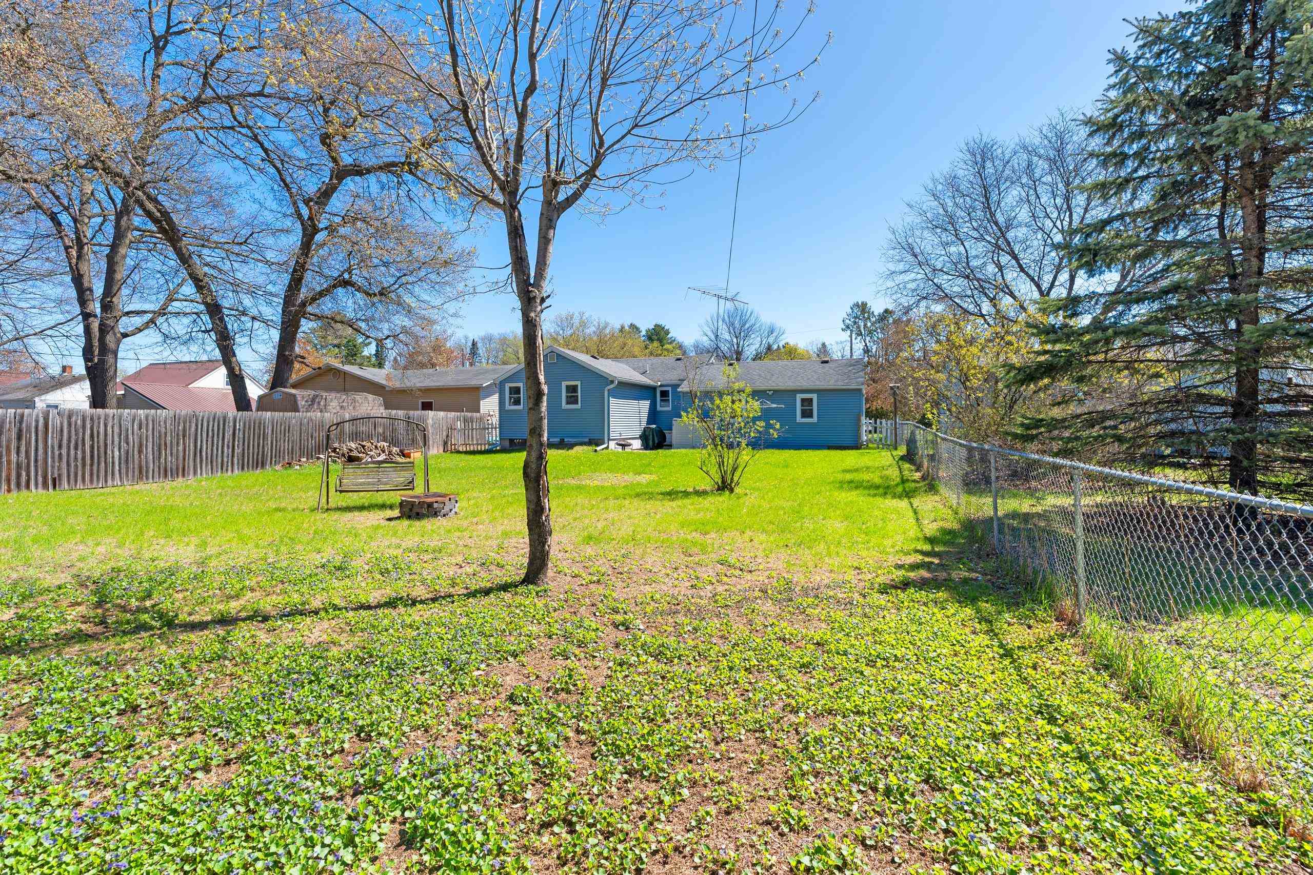 Shawano, Wisconsin 54166, United States, 2 Bedrooms Bedrooms, ,1 BathroomBathrooms,Residential,Active,126729