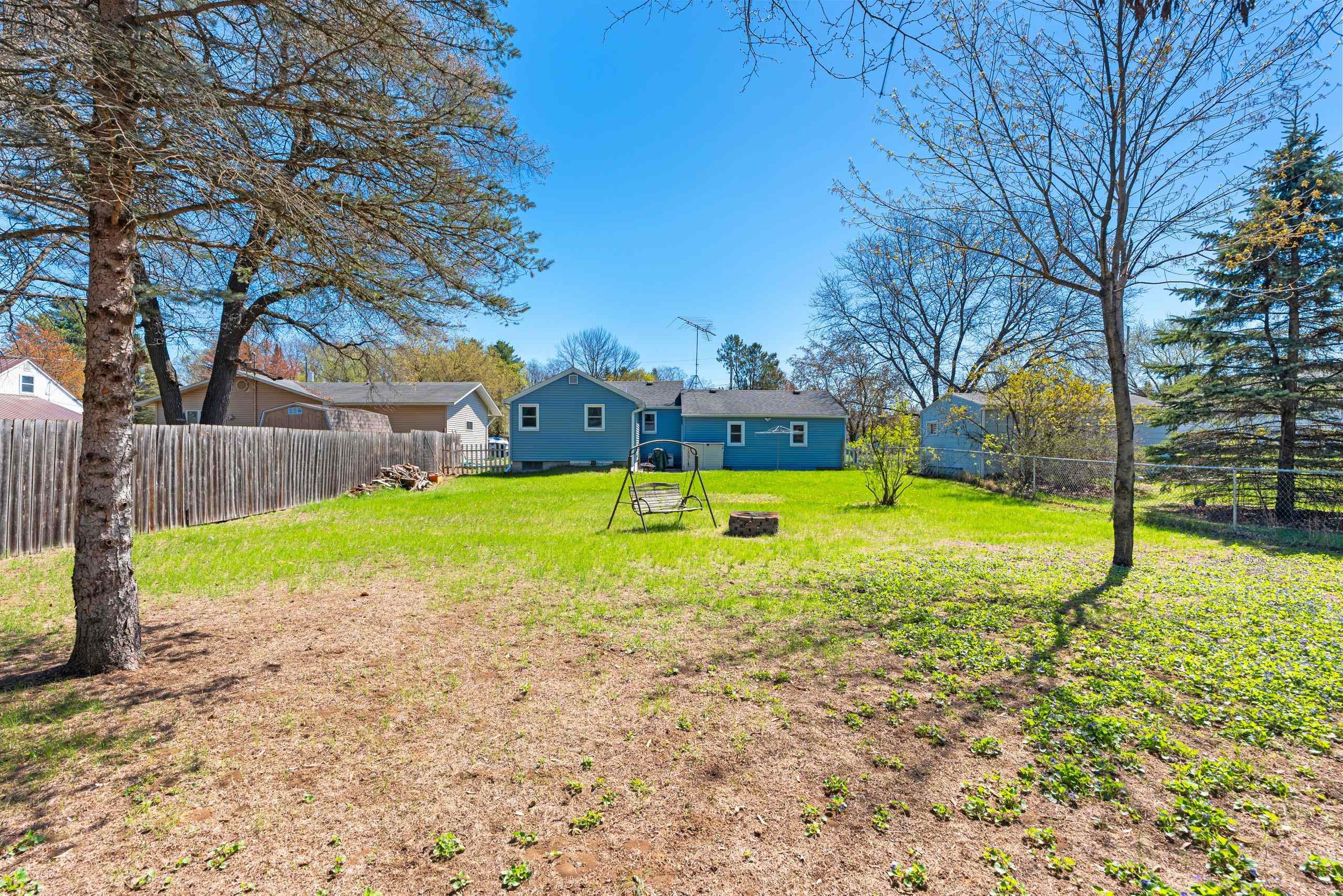 Shawano, Wisconsin 54166, United States, 2 Bedrooms Bedrooms, ,1 BathroomBathrooms,Residential,Active,126729