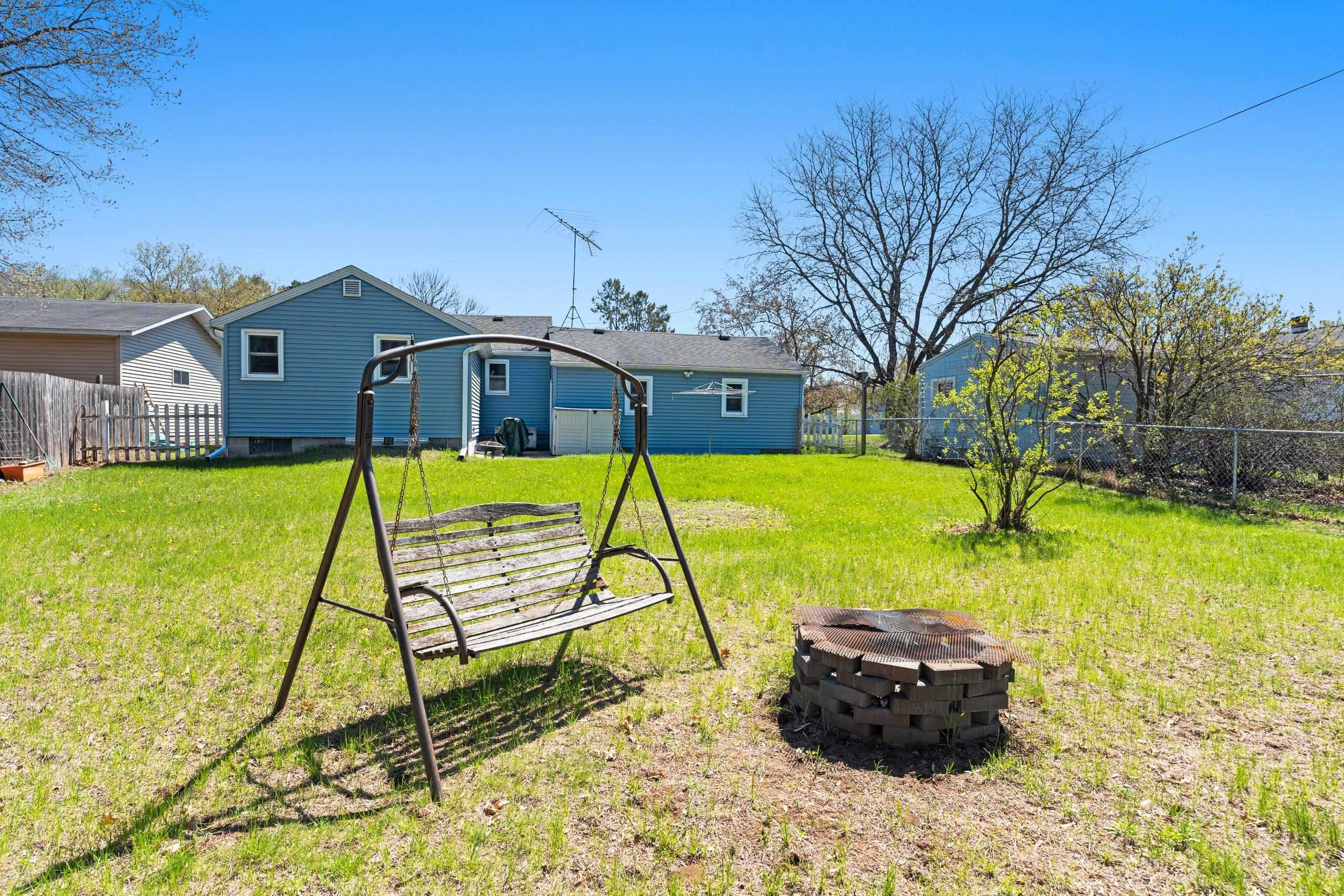 Shawano, Wisconsin 54166, United States, 2 Bedrooms Bedrooms, ,1 BathroomBathrooms,Residential,Active,126729