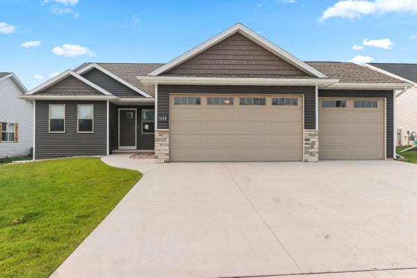 1626 VALOR PL, NEENAH, WI 54956 - Image e8d013c28536eeb23df08af8d3b5c85f/3476140439