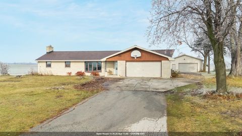 Photo of W1008 COUNTY RD JJ, KAUKAUNA, WI 54130 (MLS # 50318542)