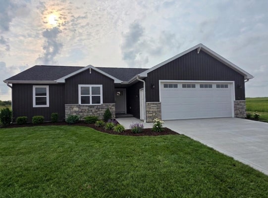 W6862 MCALLISTER DR, GREENVILLE, WI 54942 - Image e930aef4448980a6290a7b00ffd40c5b/409100930