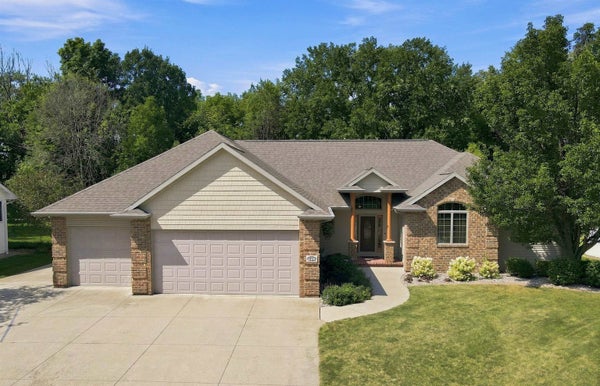 638 MIRANDA ST, COMBINED LOCKS, WI 54113 - Image ea505aed27e4c4b756ed1dee5e0c82aa/2401016996