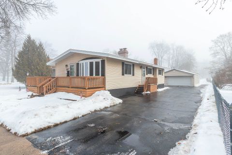 Photo of 180 N BEEBE Avenue, PESHTIGO, WI 54157 (MLS # 50319915)