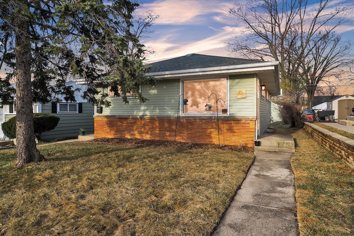 Milwaukee, Wisconsin 53207, United States, 3 Bedrooms Bedrooms, ,2 BathroomsBathrooms,Residential,Active,94868 Milwaukee, Wisconsin 53207, United States, 3 Bedrooms Bedrooms, ,2 BathroomsBathrooms,Residential,Active,94868