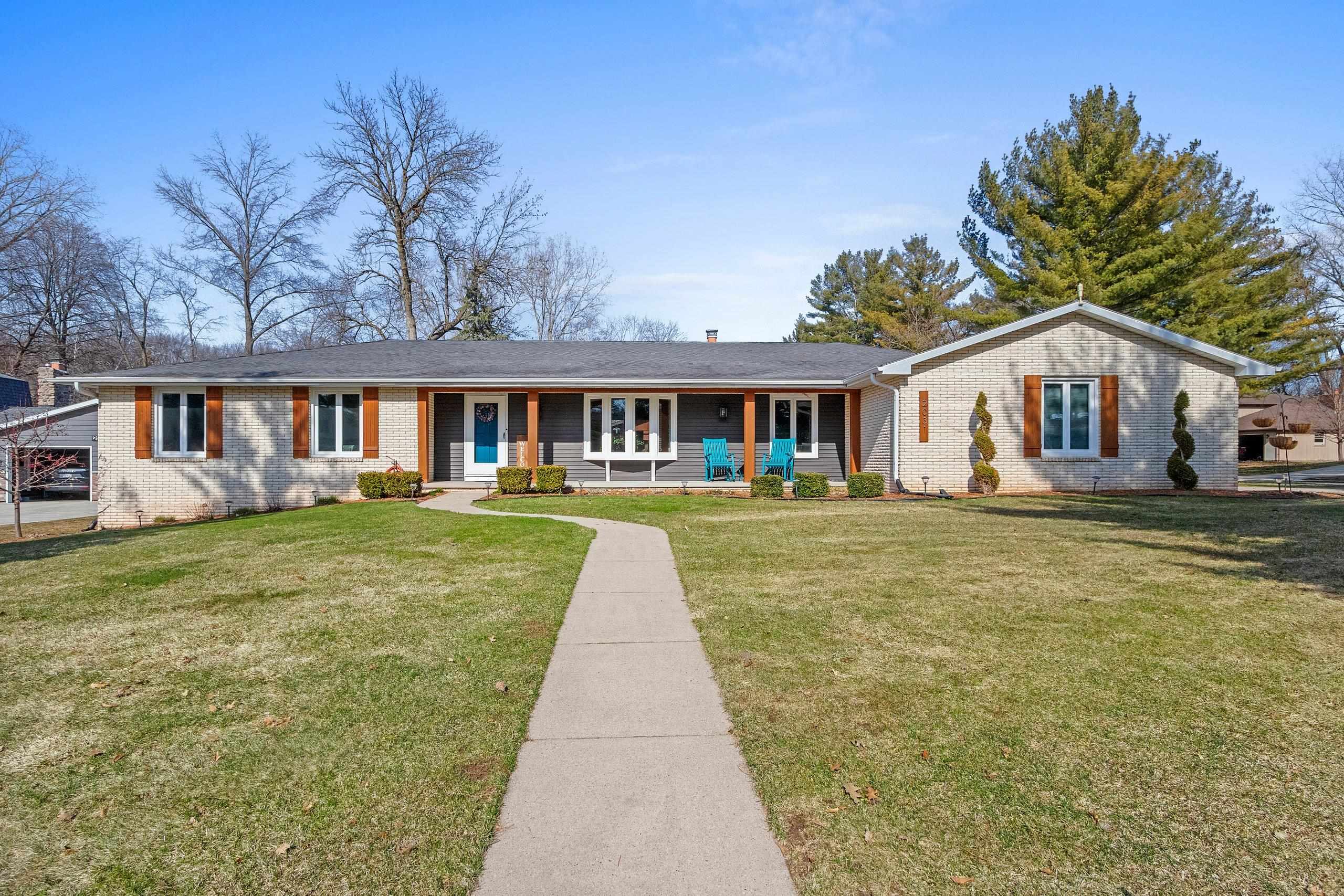 Photo 1 of 58 — 2031 PARKWOOD Court, GREEN BAY, WI 54304