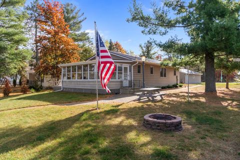 Photo of 14496 COUNTY ROAD VV, GILLETT, WI 54124 (MLS # 50317256)