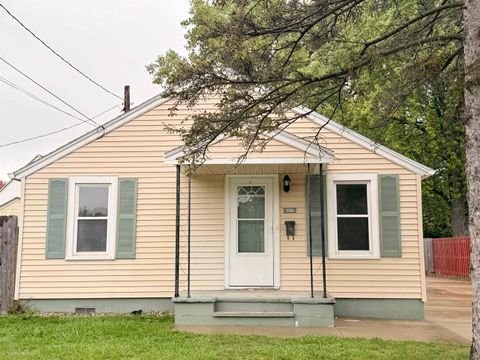 Photo of 1336 E PAULINE Street, APPLETON, WI 54911 (MLS # 50316268)