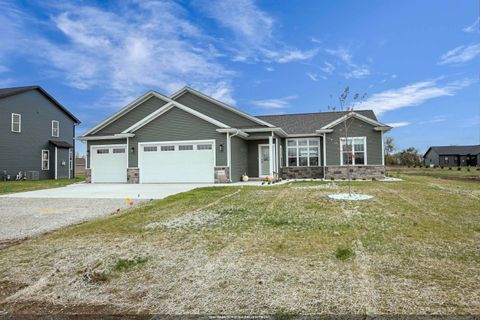 Photo of N8034 OAKWOOD Drive, SHERWOOD, WI 54169 (MLS # 50317161)