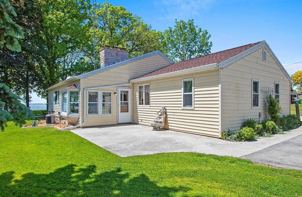N3109 ECKER LAKELAND DR, CHILTON, WI 53014 - Image ed65eb64cf77a1ddf6dcb684fc7e1e70/3244003069