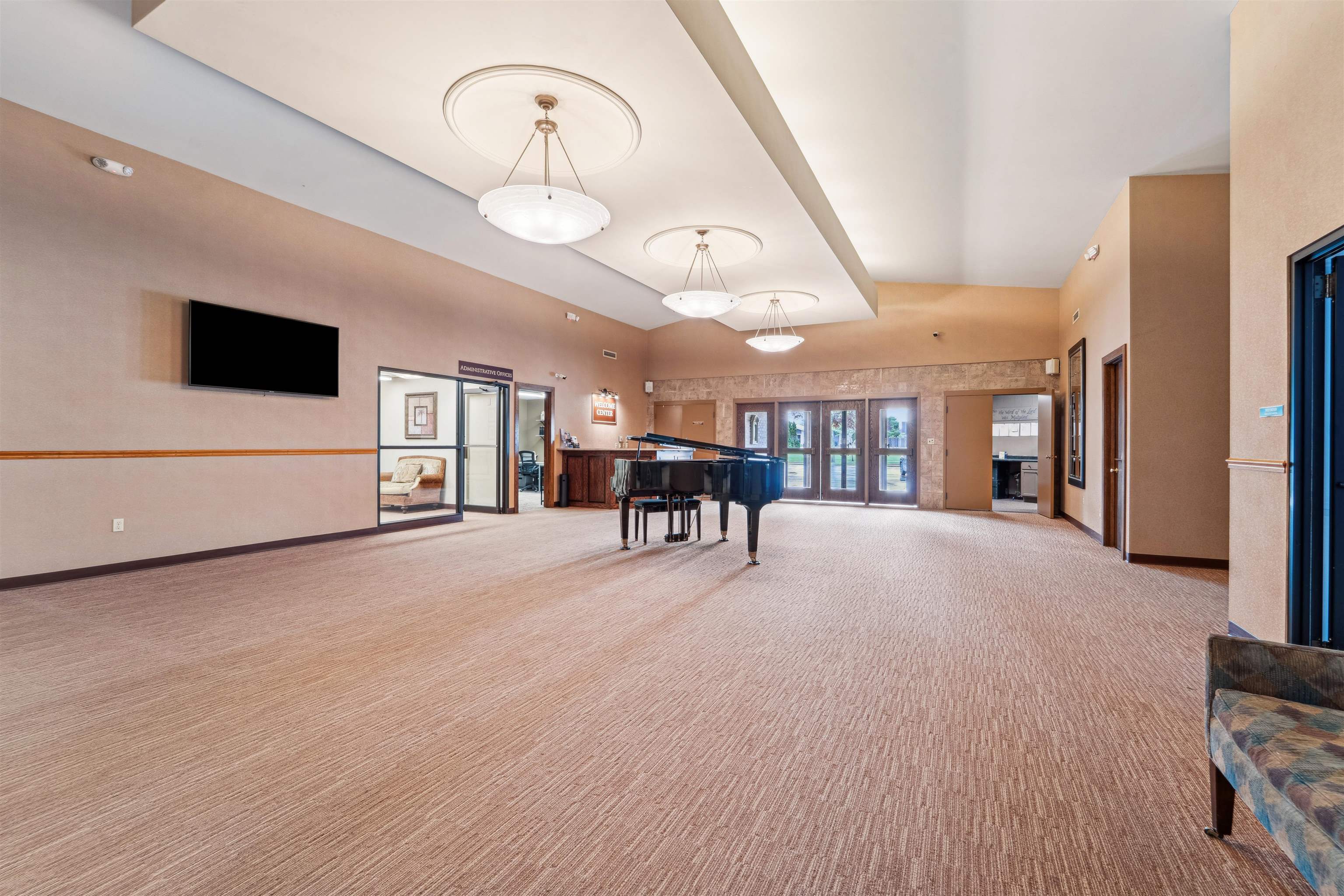 2720 N KESTING Court