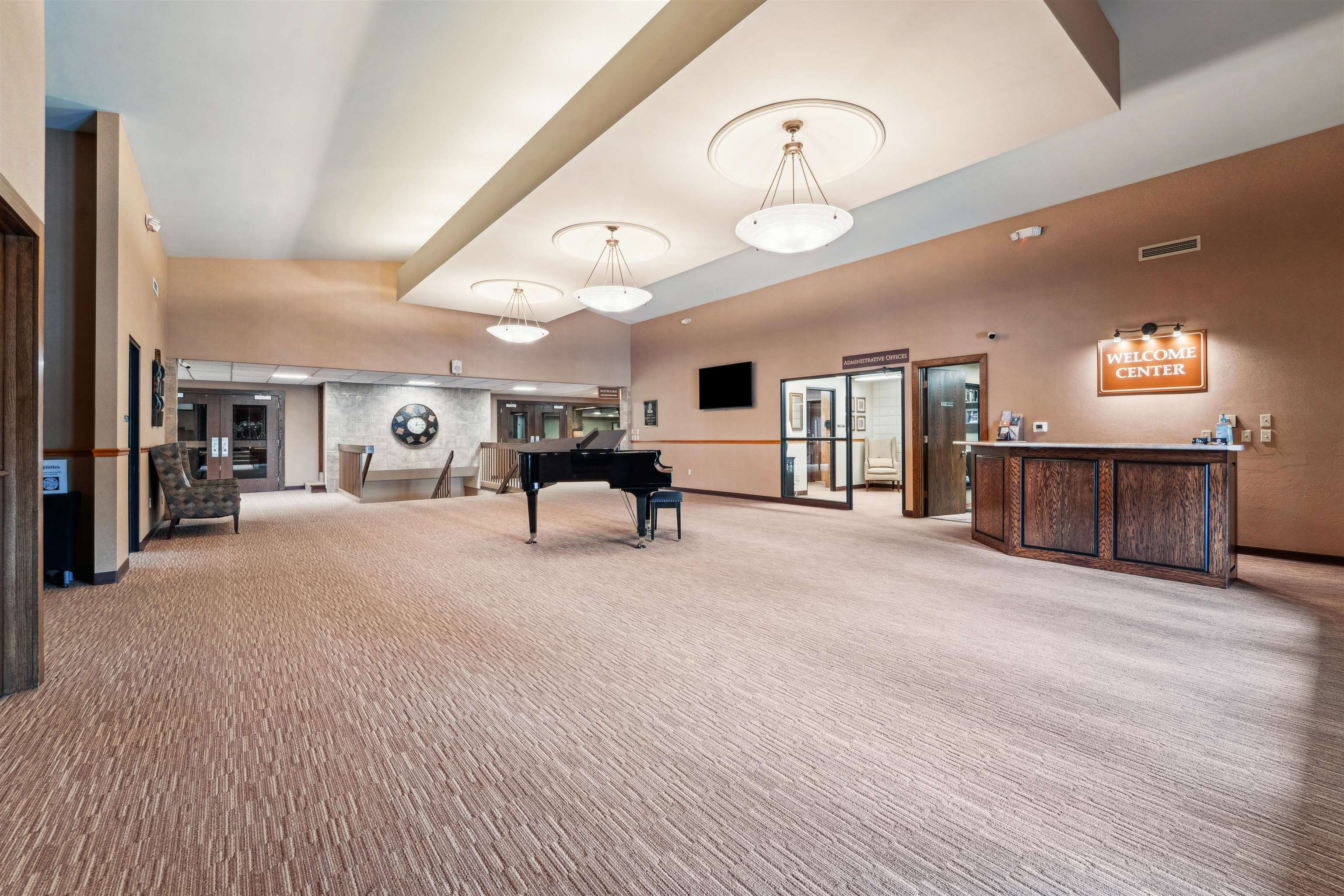 2720 N KESTING Court