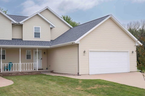 Photo of 1087 STILLMEADOW Lane, MENASHA, WI 54952 (MLS # 50330553)