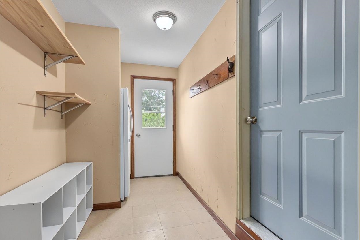 Appleton, Wisconsin 54914, United States, 3 Bedrooms Bedrooms, ,2 BathroomsBathrooms,Residential,Active,203658