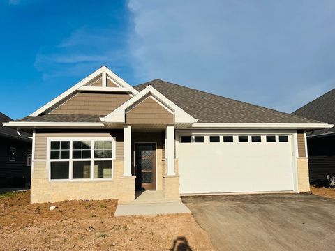 Photo of 487 PAPERMILL Circle, KIMBERLY, WI 54136 (MLS # 50286187)