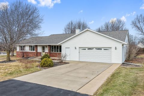Photo of W6736 GREENWILLOW Lane, GREENVILLE, WI 54942 (MLS # 50321323)