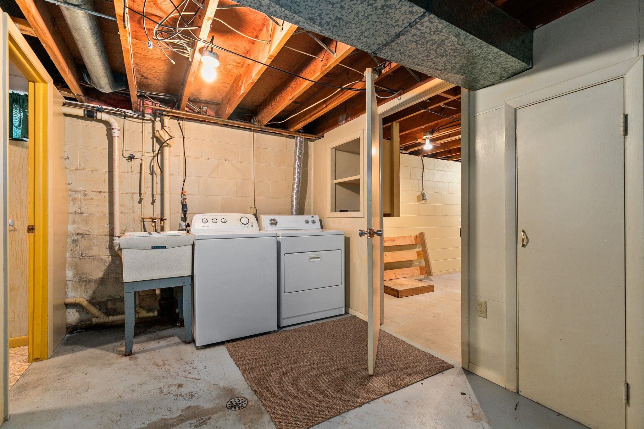 Brillion, Wisconsin 54110, United States, 3 Bedrooms Bedrooms, ,2 BathroomsBathrooms,Residential,Active,206719