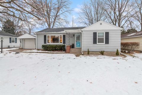 Photo of 3216 CARNEY Avenue, MARINETTE, WI 54143 (MLS # 50319641)